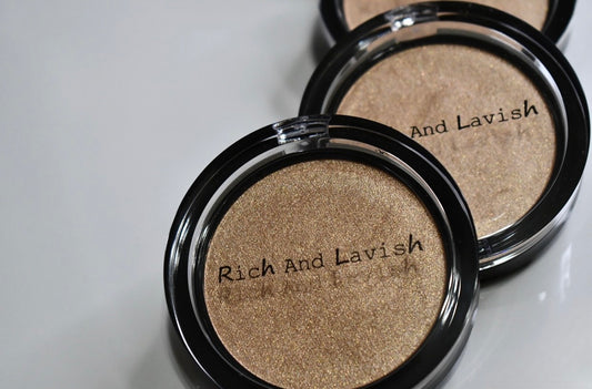 Face And Body Highlighter {Consistency}