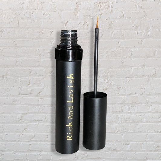 GROWTH SURUM This effective serum helps enhances  and lengthen your lashes and brows.          {Enhance Lash & Brow Serum}